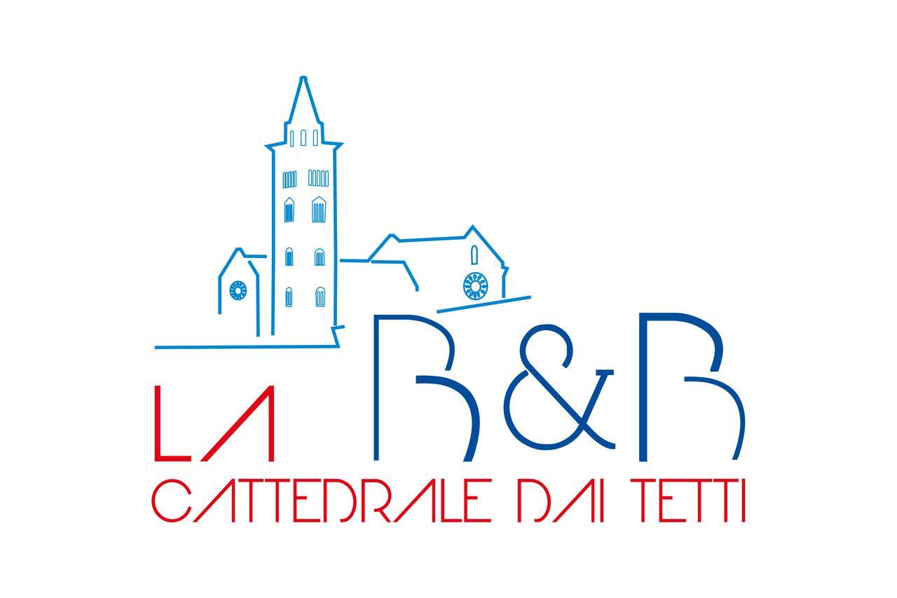 Bed and Breakfast La Cattedrale Dai Tetti Trani Exterior foto