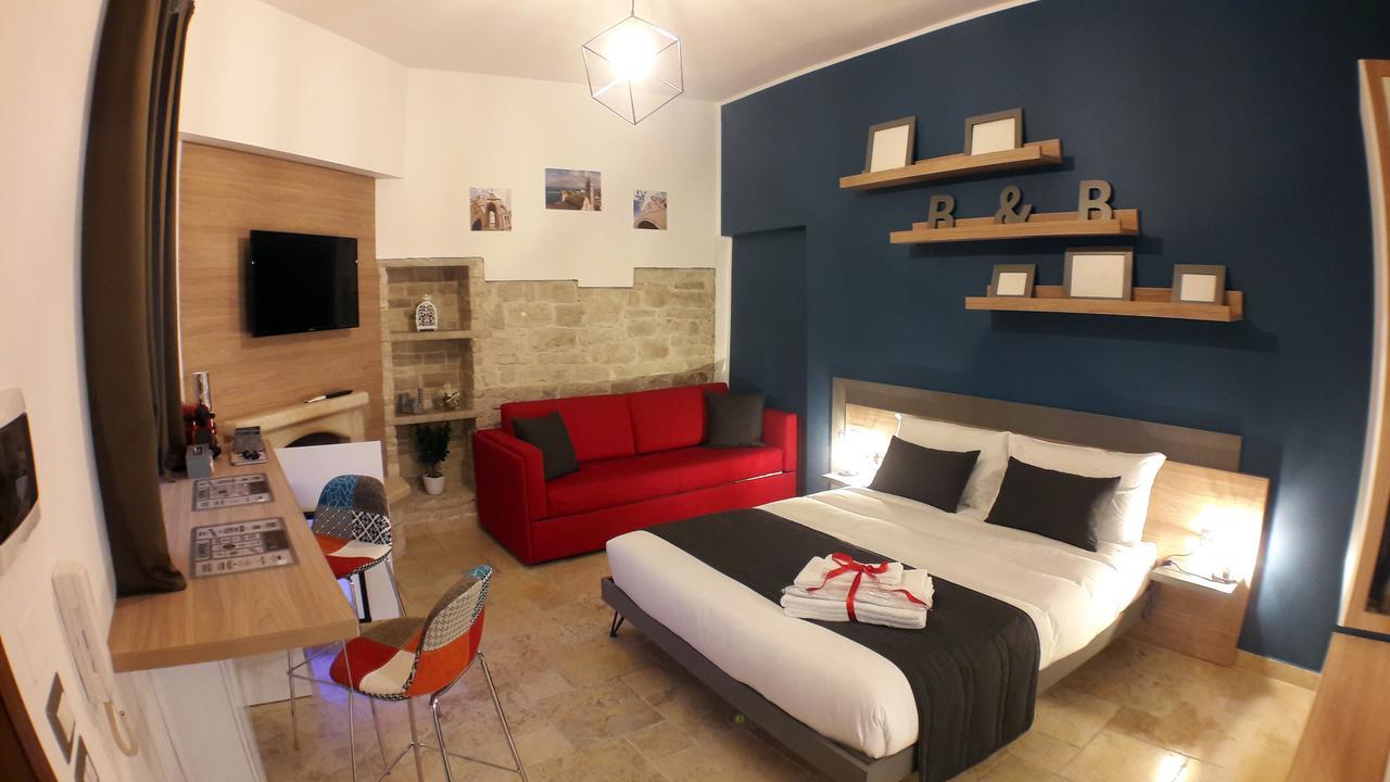 Bed and Breakfast La Cattedrale Dai Tetti Trani Exterior foto