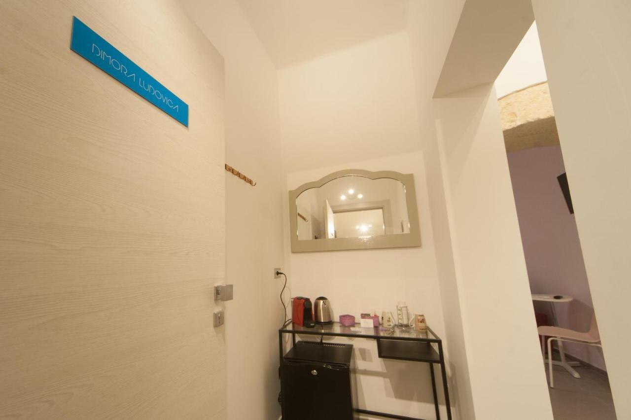 Bed and Breakfast La Cattedrale Dai Tetti Trani Exterior foto