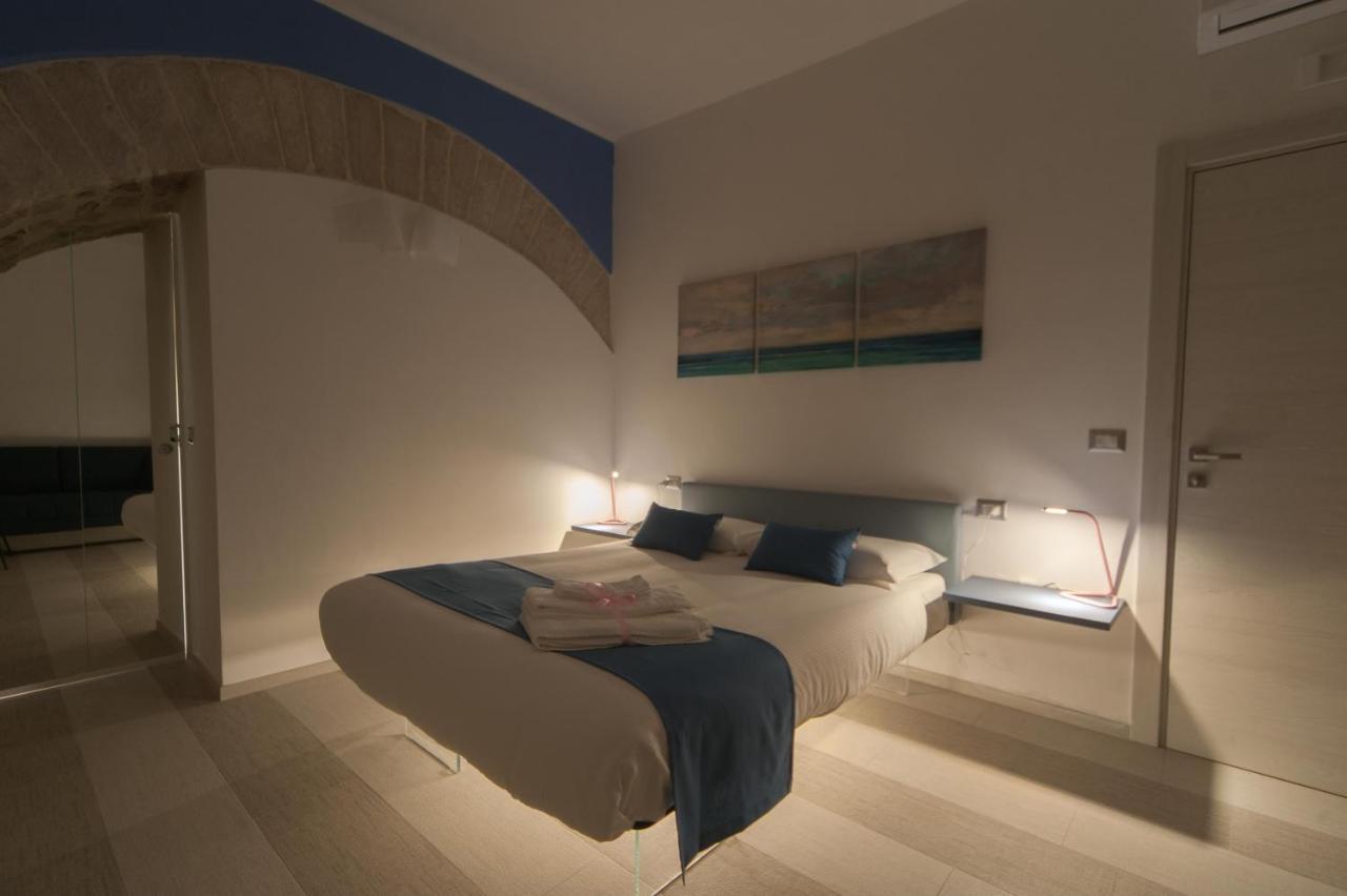 Bed and Breakfast La Cattedrale Dai Tetti Trani Exterior foto