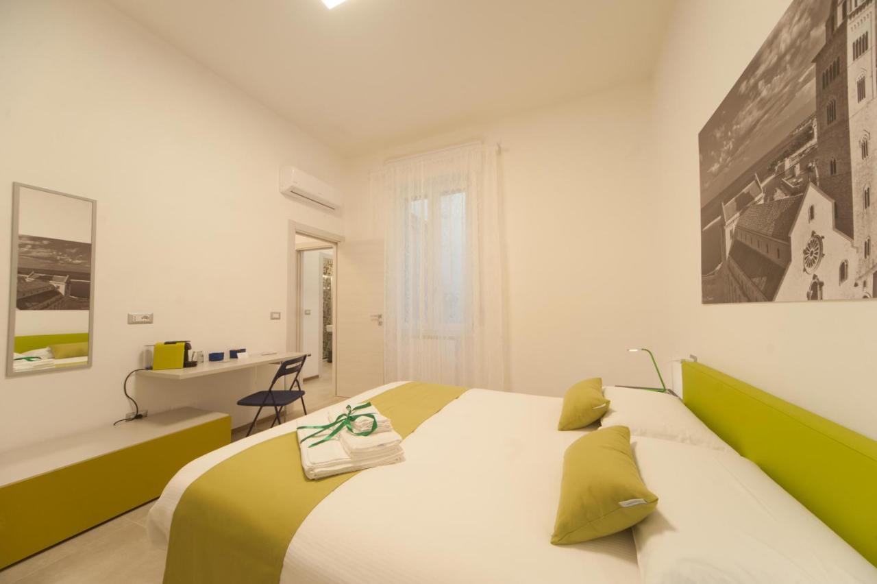 Bed and Breakfast La Cattedrale Dai Tetti Trani Exterior foto